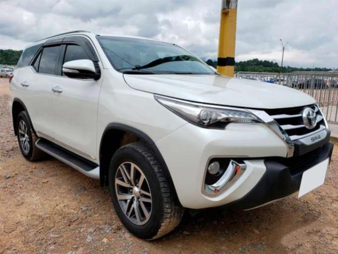 TOYOTA HILUX SW4 2019