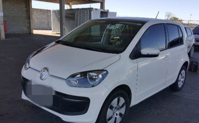 VOLKSWAGEN UP Move 1.0 2015